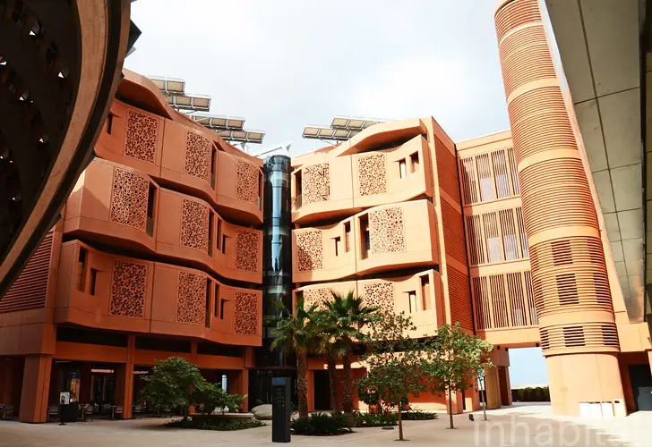 Leading Examples of Sustainable Architecture: Masdar City